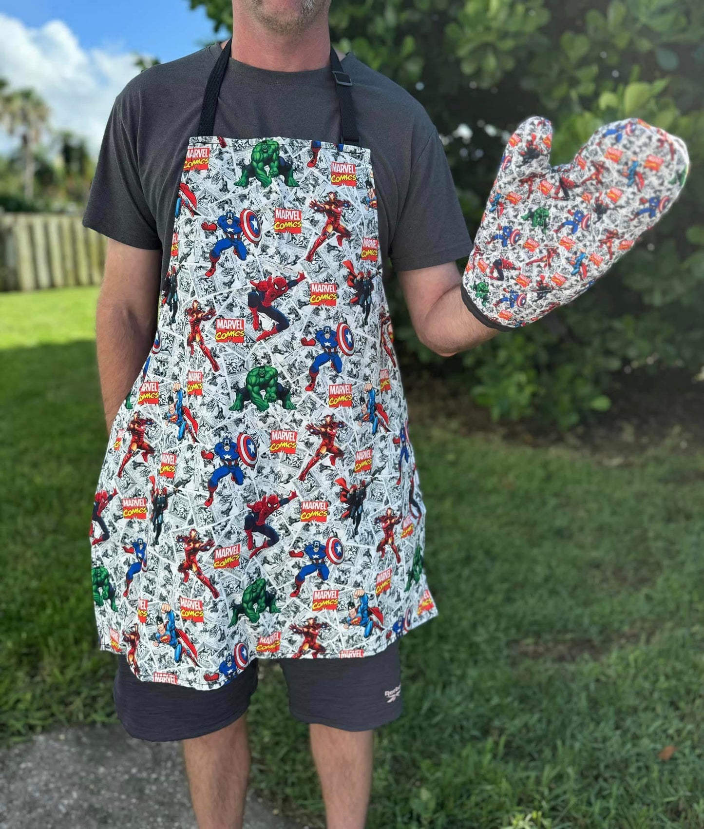 #5687 Aprons